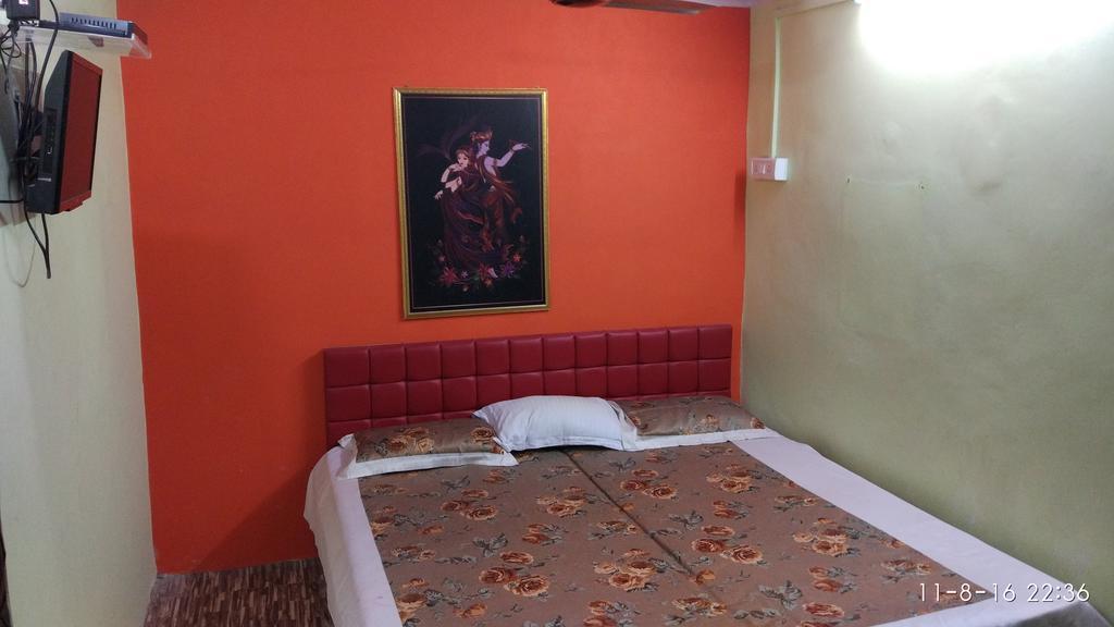 Radha Krishna Home Varanasi Exteriör bild