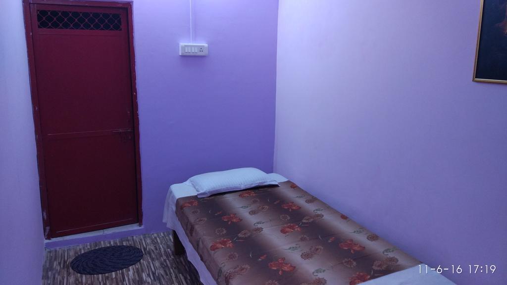 Radha Krishna Home Varanasi Exteriör bild