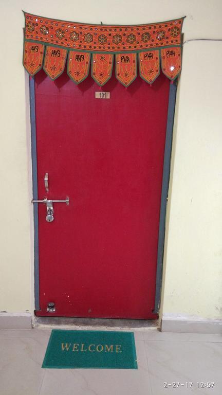 Radha Krishna Home Varanasi Exteriör bild