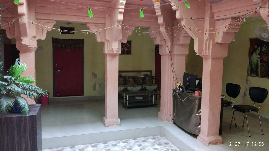 Radha Krishna Home Varanasi Exteriör bild
