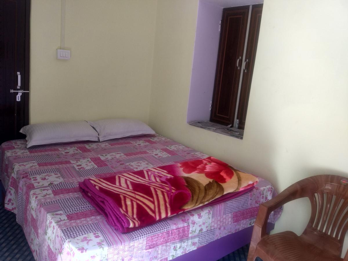 Radha Krishna Home Varanasi Exteriör bild
